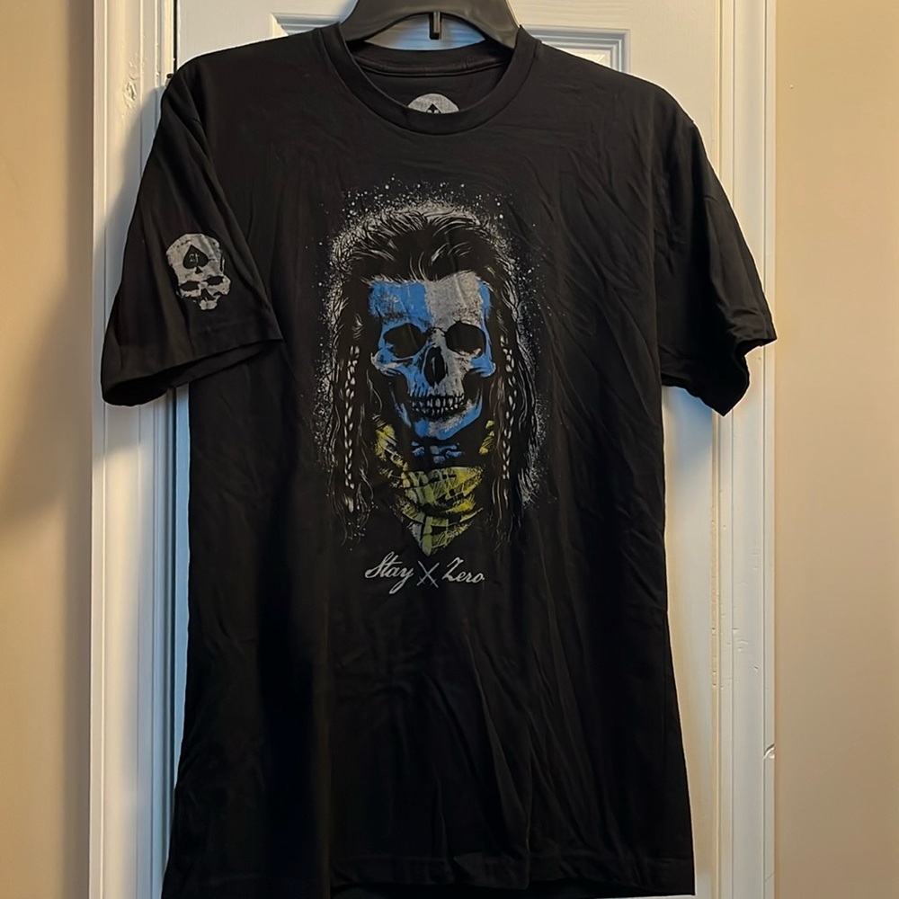 Black t-shirt short sleeve. Never been worn